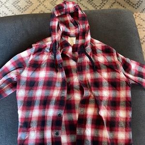 Red and black American Eagle hooded flannel long sleeve shirt